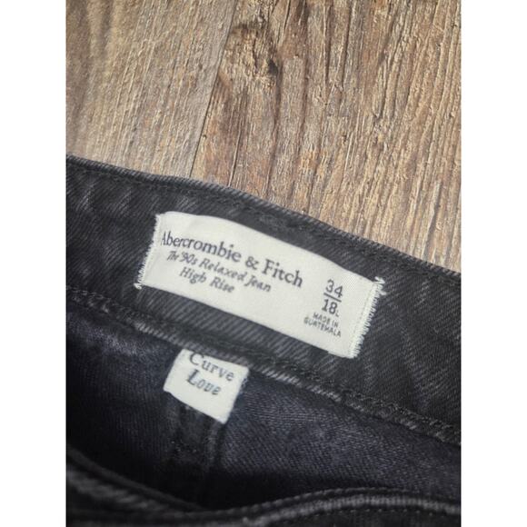 Abercrombie + Fitch NWT Black Wash 90s Relaxed Curvy Love Jeans 18 Long - Picture 3 of 5